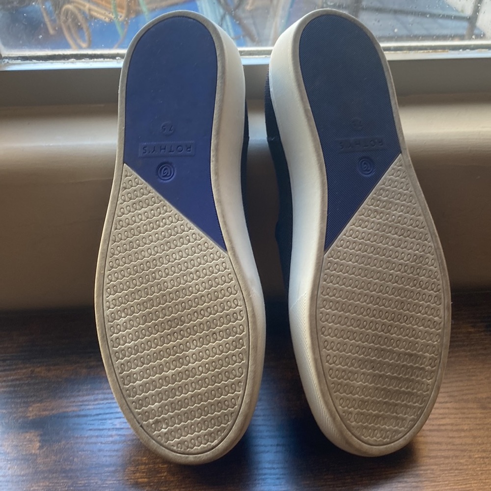 Rothy’s Black Shoe - Picture 4 of 5